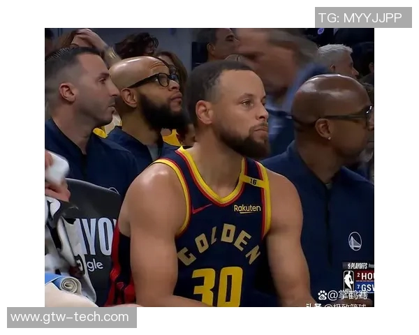 勇士对火箭比赛中库里意外受伤球队面临严峻考验